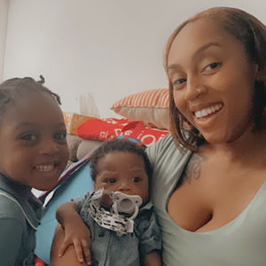 Meet your Posher, Alexis